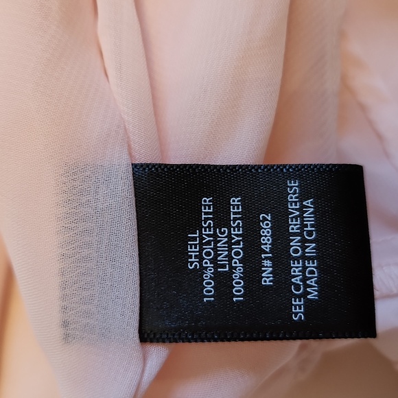 Torrid Light Pink Sleeveless V-Neck Dobby Chiffon Ruffle Blouse | Women's Size 0 - Picture 8 of 10